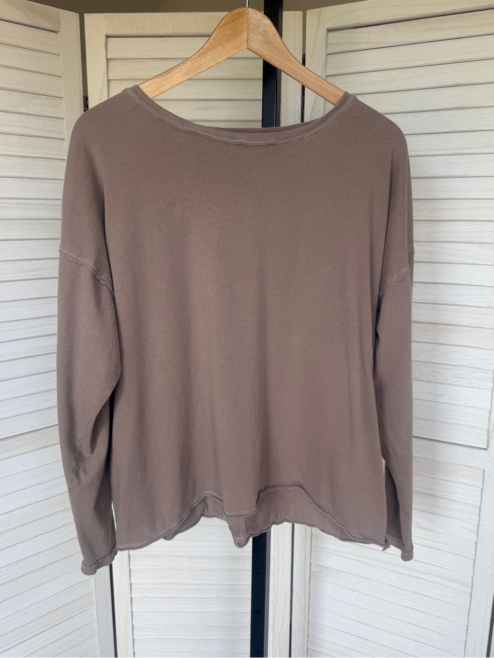 Free People Grunge Brown Long-Sleeve Pullover Top Size Small